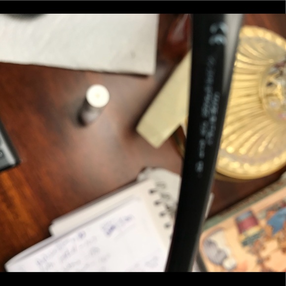 Gucci ladies sunglasses and case - Picture 5 of 8